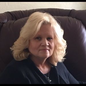 Meet your Posher, Connie